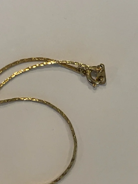 Vintage Gold Book Locket Necklace - Picture 5 of 5